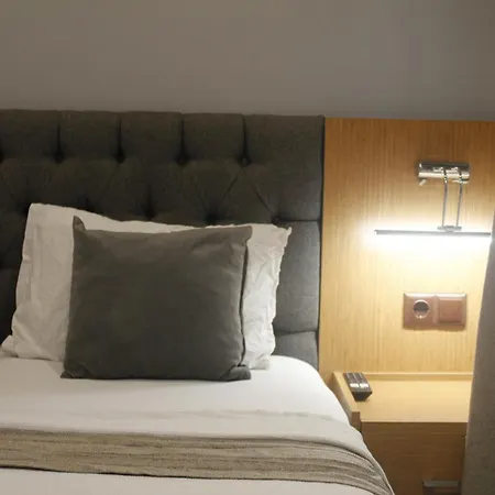 Hotell Ada Life *