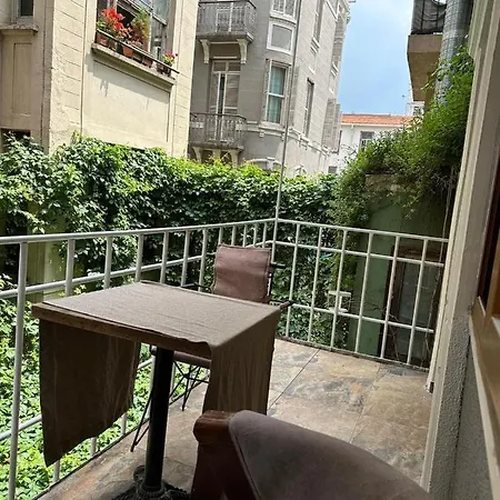 Отель Ada Life *