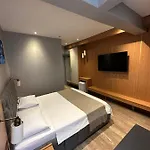 Ada Life Hotel *